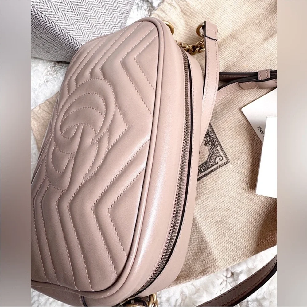 GUCCI MATELASSE LEATHER MARMONT GG CAMERA ZIP CROSSBODY BAG BEIGE PINK - Picture 7 of 16